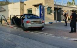 السيارة المستهدفة بإطلاق نار وصلت لمركز الشرطة في باقة 