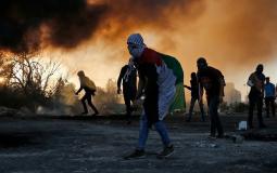 فلسطينيون يلقون الحجارة على جيش الاحتلال في الضفة الغربية