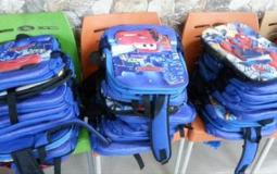 توزيع حقائب مدرسية 