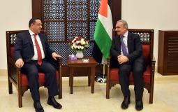 لقاء محمد اشتية رئيس الوزراء والوزير سامي الداوود