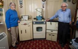 مسنان بريطانيان عاشا 60 عاما بنفس الأجهزة الكهربائية