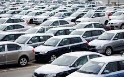 شاهد: شاب يصنع سيارة بمحرك من الخشب