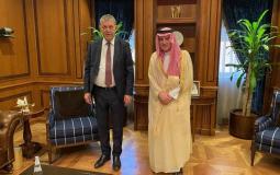 مفوض الأونروا مع سفير السعودية في الاردن