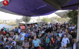 الفلسطينيون يتظاهرون قرب &#039;ايرز&#039; شمال غزة رفضًا لقرارات ترامب