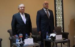 الوزيران أبو جيش والعسيلي خلال جلسة النقاش