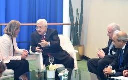 الرئيس الفلسطيني محمود عباس وممثلة الاتحاد الأوروبي موغيريني