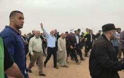 يحيى السنوار يشارك في مسيرة العودة على حدود غزة