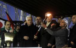 الرئيس عباس يوقد شعلة انطلاقة حركة فتح برام الله