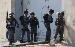 الاحتلال يقتحم مخيم شعفاط ويشرع بحملة مخالفات 