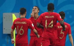 احتفال البرتغالي كريستيانو رونالدو بعد تسجيله الهدف الأول لمنتخب بلاده في مرمى إسبانيا