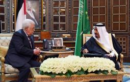 الرئيس عباس يجتمع بالعاهل السعودي