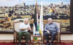 رئيس المكتب السياسي لحركة حماس إسماعيل هنية خلال استقباله قادة الامن في غزة