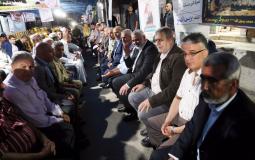 هنية وقافلة أميال من الابتسامات يؤدون واجب العزاء لعائلة الشهيد الفصيح