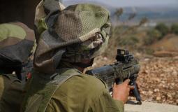 جندي اسرائيلي يتدرب في قاعدة عسكرية في النقب