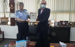 مدير عام الشرطة الفلسطينية برام الله يكرم رئيس بعثة الشرطة الاوروبية 