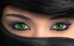 أصحاب العيون الخضراء