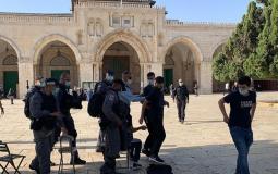 اعتقال شبان من داخل المسجد الأقصى