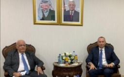 لقاء نيكولاي ملادينوف مع صائب عريقات