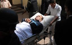 نقل الرئيس المصري الأسبق للمستشفى - ارشيف