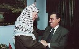 حكم بلعاوي والرئيس الراحل ياسر عرفات- أرشيف