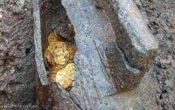 علماء  أثار يعثرون على كنز ذهبي شمال إيطاليا 
