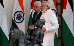 رئيس الوزراء الهندي برفقة رئيس فلسطين -  إرشيفية