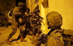 مداهمات للاحتلال الإسرائيلي في الضفة الغربية ليلا - ارشيفية