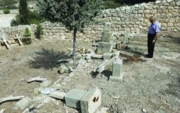  اقتحام وتدنيس مقبرة دير الساليزيان في القدس