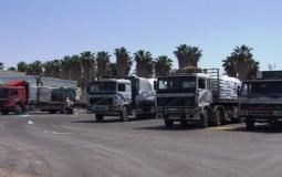 شاحنات بضائع وسلع في طريقها لغزة -ارشيف-