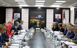 رئيس الوزراء محمد اشتية يترأس الجلسة الاولى الحكومة الـ18