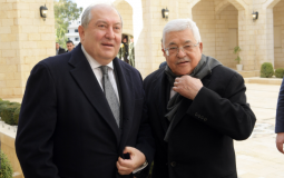 الرئيس محمود عباس يلتقي نظيره الأرميني