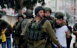 الاحتلال يعتقل فتى فلسطينيا -أرشيف-