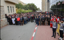 جامعة القدس تضيء شجرة الميلاد في حرمها الرئيس