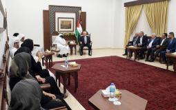 الرئيس الفلسطيني محمود عباس، خلال استقباله وفدا قطريا في رام الله مساء اليوم