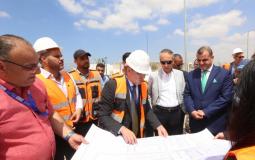 السفير الياباني يَطًلع على مشروع محطة معالجة مياه الصرف الصحي في خان يونس