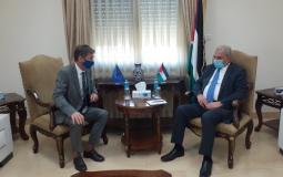 "أبو عمرو" يبحث مع ممثل الاتحاد الأوروبي الأزمة المالية للحكومة الفلسطينية