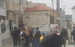 القدس: اعتقال قيادي بحركة فتح وزوجته من منزلهما