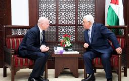 الرئيس محمود عباس خلال لقاء مع المبعوث الأمريكي جيسون غرينبلات قبل إعلان ترامب بشأن القدس