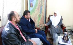 النائب نعيم تناقش قضايا المواطنين مع مدير الشئون الاجتماعية