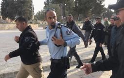 الاحتلال يعتقل حارس المسجد الاقصى