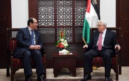 لقاء سابق للرئيس عباس مع الوزير عباس كامل