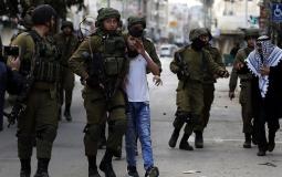 جيش الاحتلال يعتقل فلسطينيا