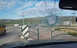 جانب من اعتداءات المستوطنين على مركبات المواطنين الفلسطينيين