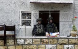 قوات الاحتلال تقتحم منازل في مخيم جنين