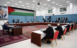 الرئيس عباس خلال ترأس اجتماع اللجنة المركزية لحركة فتح