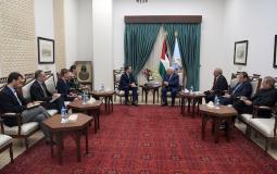  اجتماع الرئيس عباس مع مفوض الأونروا برام الله