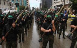 صحيفة: حماس تبلغ الرئيس عباس استعدادها لتسليم سلاحها للمنظمة