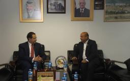 أحمد أبو هولي يجتمع مع سفير مصر عصام عاشور