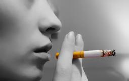 دراسة جديدة توضح كارثة التدخين من طرف ثالث