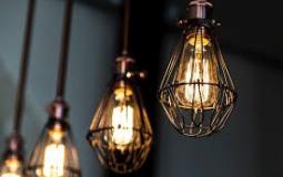 شاهد: شرطي يملك رأس المستقبل المشرق